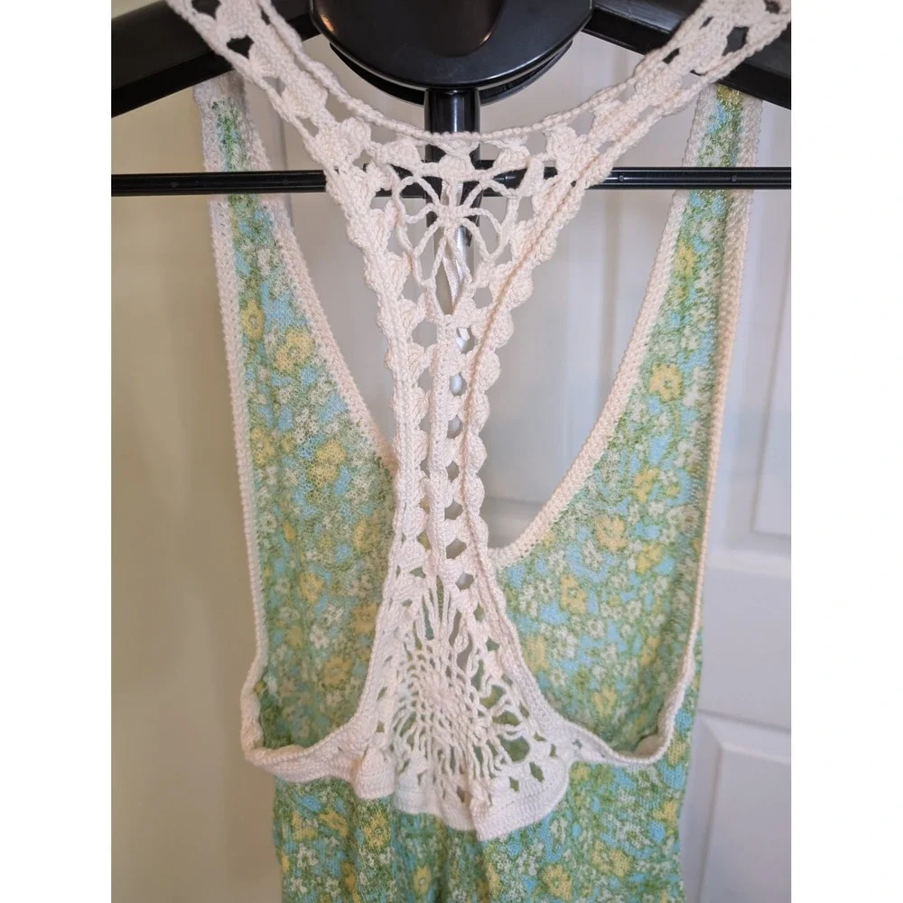 Free‎ People Tank Top Green Floral Crochet Racerback V-Neck - Size XS